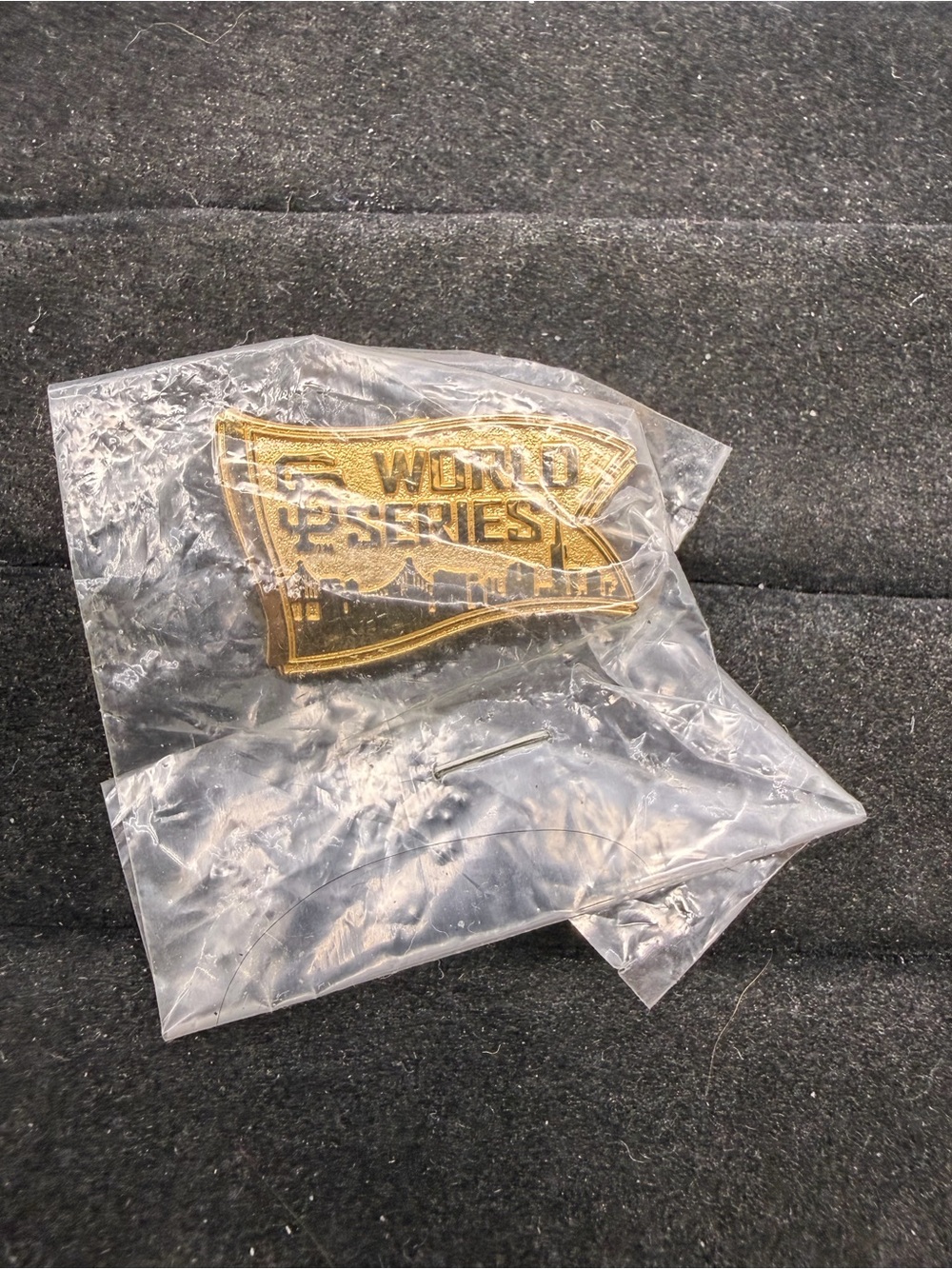 New In Package San Francisco Giants 2014 MLB World Series Press Pin Gold Tone